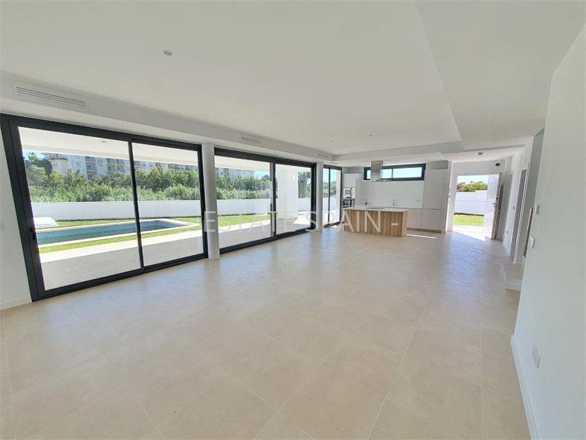 Вилла в Пуэрто-де-ла-Дукеса 205 м2 №VL253412084  - Продажа - 13 large