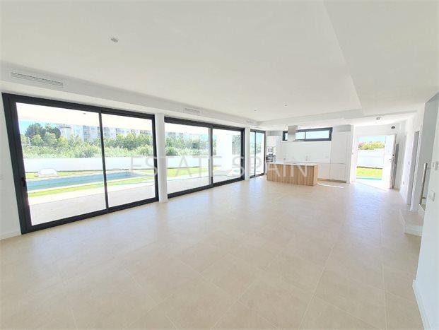 Вилла в Пуэрто-де-ла-Дукеса 205 м2 №VL253412084  - Продажа - 19 preview