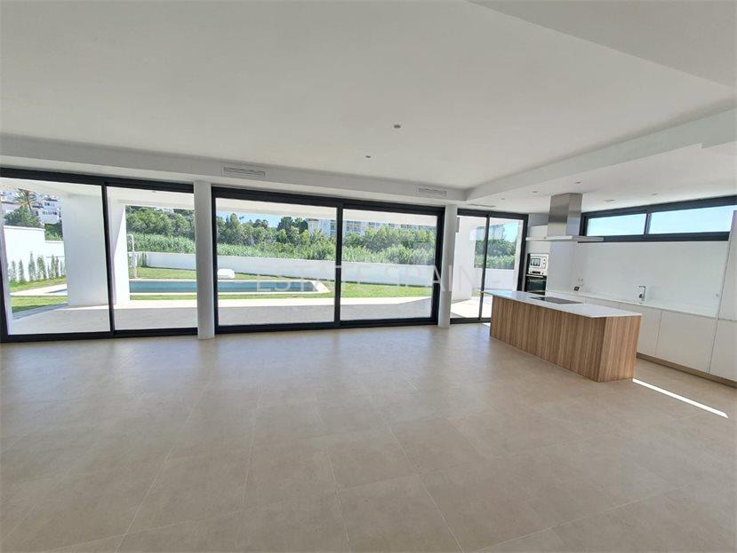 Вилла в Пуэрто-де-ла-Дукеса 205 м2 №VL253412084  - Продажа - 15 large