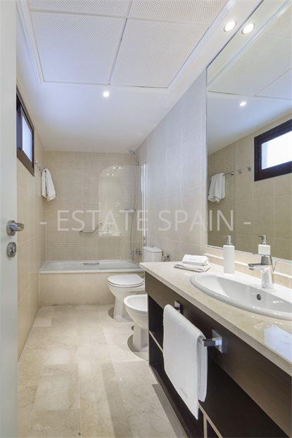 Готовый бизнес в Эстепоне 119 м2 №COM19225B6563  - Продажа - 25 large