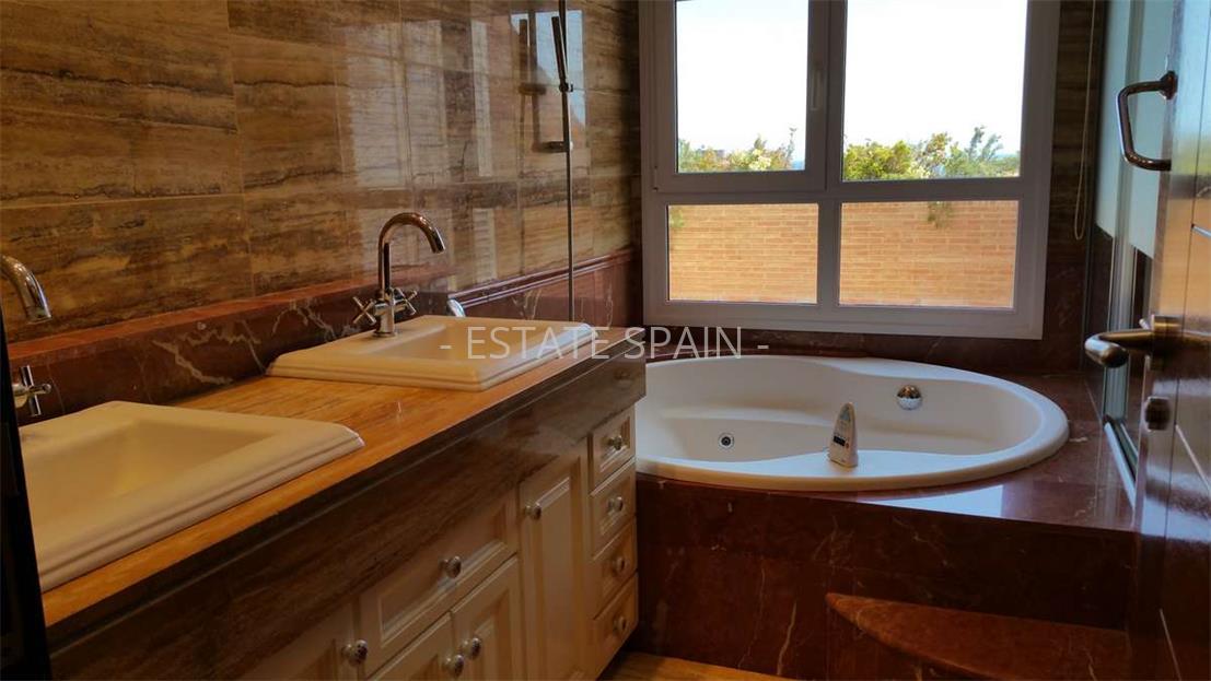 Таунхаус в Новельде 600 м2 №TAU185157986  - Продажа - 26 large