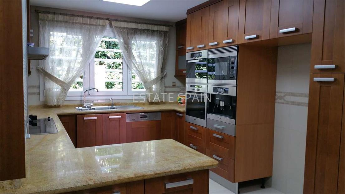 Таунхаус в Новельде 600 м2 №TAU185157986  - Продажа - 37 large