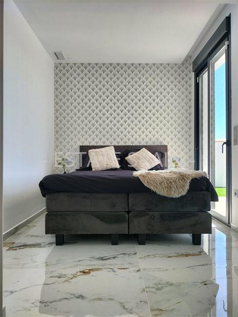 Вилла в Пилар-де-ла-Орадада 205 м2 №VL251010E8F82  - Продажа - 17 large