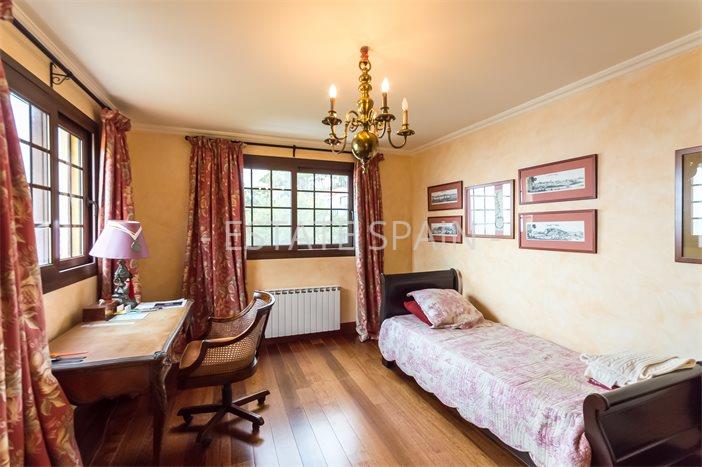 Особняк в Ллорет-де-Маре 402 м2 №VL23620F2F3E  - Продажа - 17 preview