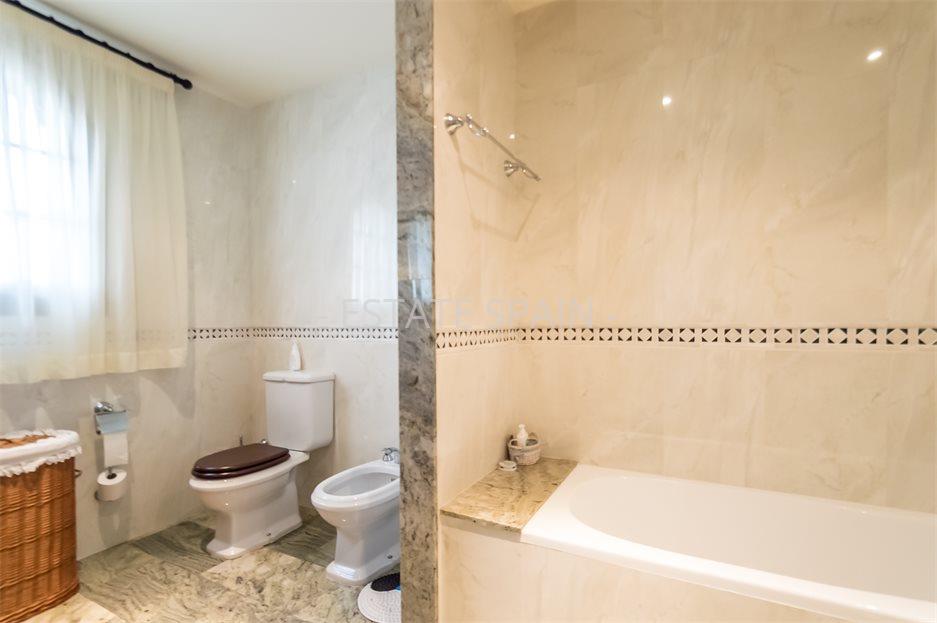 Особняк в Ллорет-де-Маре 402 м2 №VL23620F2F3E  - Продажа - 28 large