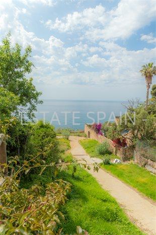 Особняк в Ллорет-де-Маре 402 м2 №VL23620F2F3E  - Продажа - 47 preview