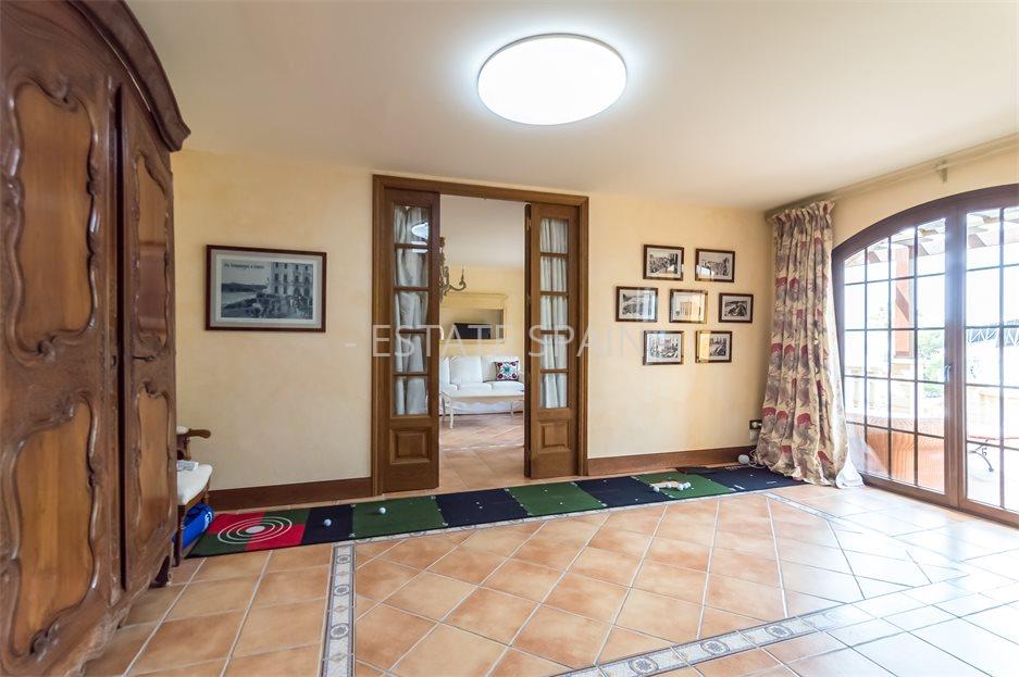 Особняк в Ллорет-де-Маре 402 м2 №VL23620F2F3E  - Продажа - 37 large