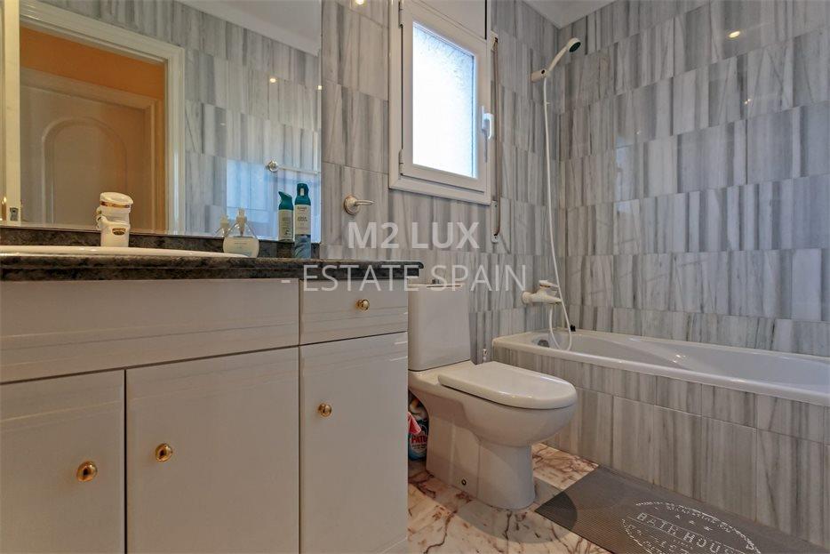 Вилла в Сан-Фелиу-де-Гишольс 313 м2 №VL21226F75AE  - Продажа - 32 large