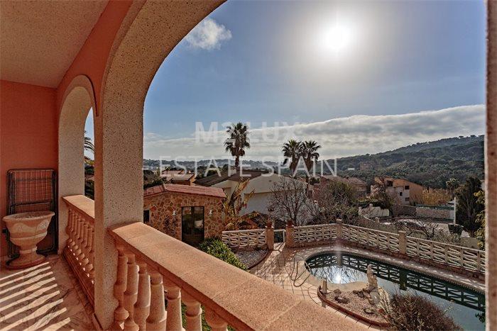 Вилла в Сан-Фелиу-де-Гишольс 313 м2 №VL21226F75AE  - Продажа - 12 preview