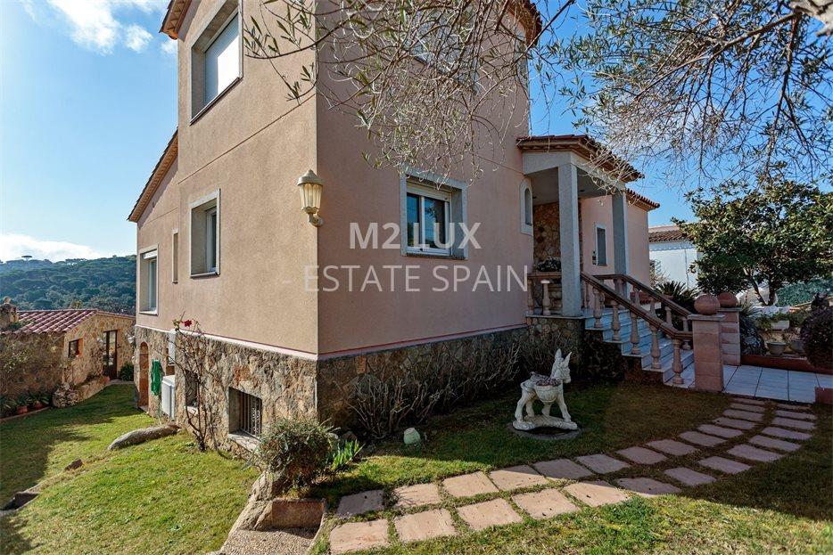 Вилла в Сан-Фелиу-де-Гишольс 313 м2 №VL21226F75AE  - Продажа - 44 large