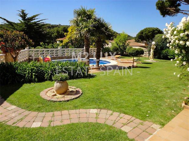 Вилла в Сан-Фелиу-де-Гишольс 313 м2 №VL21226F75AE  - Продажа - 49 preview