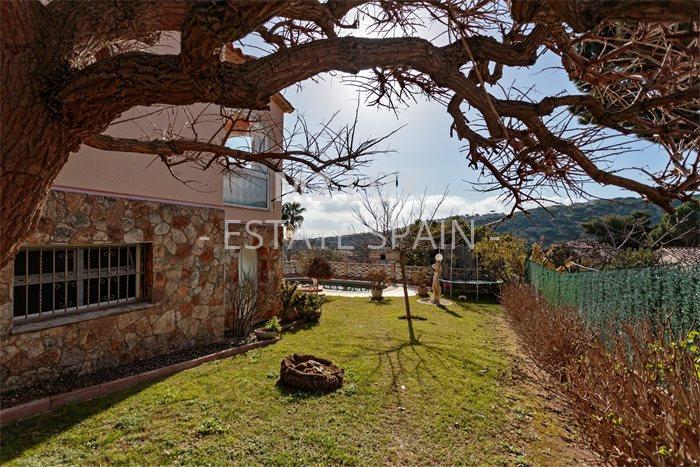 Вилла в Сан-Фелиу-де-Гишольс 313 м2 №VL21226F75AE  - Продажа - 35 preview