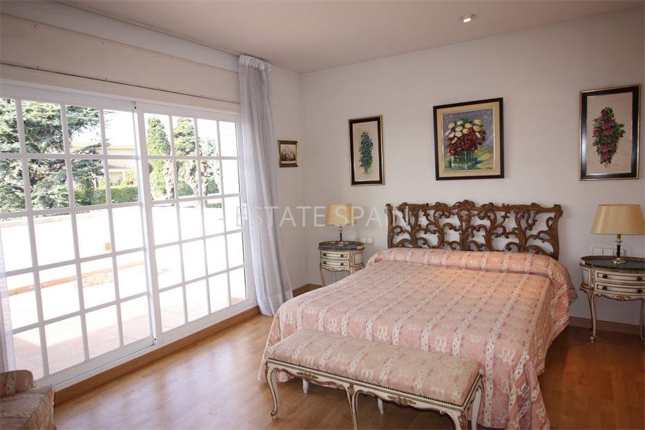 Дом в Барселоне 592 м2 №VL1932670790  - Продажа - 3 large