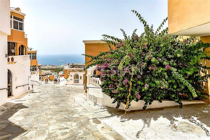 Вилла в Коста-Адехе 185 м2 №VL23439324A  - Продажа - 3 preview