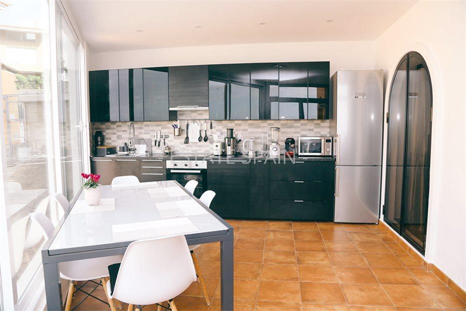 Вилла в Коста-Адехе 185 м2 №VL23439324A  - Продажа - 26 large