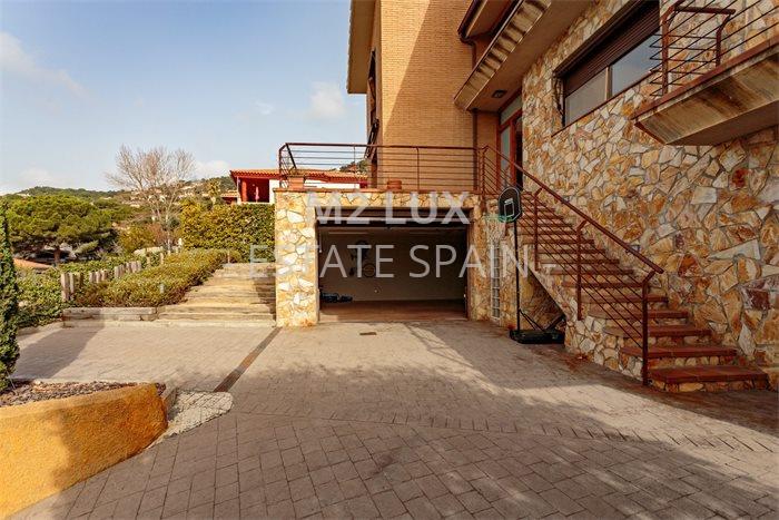 Вилла в Санта-Кристина-де-Аро 363 м2 №VL21271CDDC  - Продажа - 50 preview