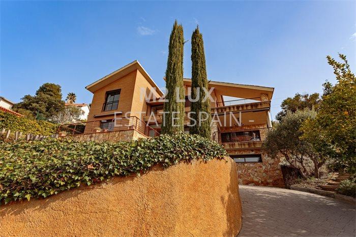 Вилла в Санта-Кристина-де-Аро 363 м2 №VL21271CDDC  - Продажа - 1 preview