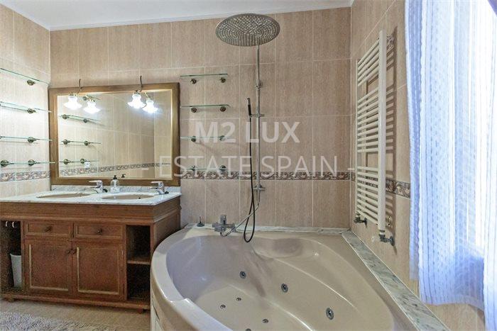 Дом в Кастель-Пладжа-де-Аро 219 м2 №VL231111C7BAF  - Продажа - 24 preview