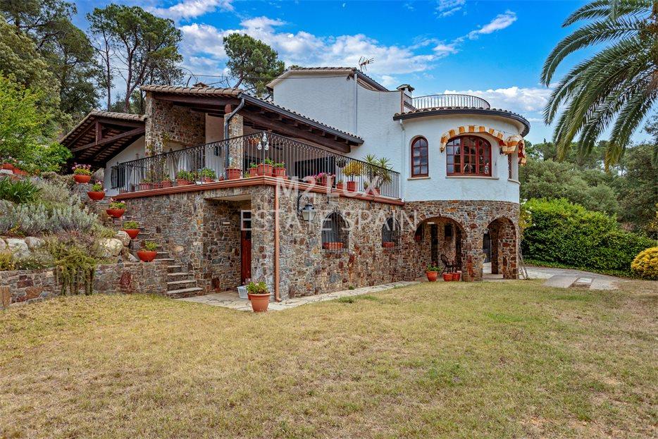 Вилла в Калонже 413 м2 №VL21714258C4  - Продажа - 72 large