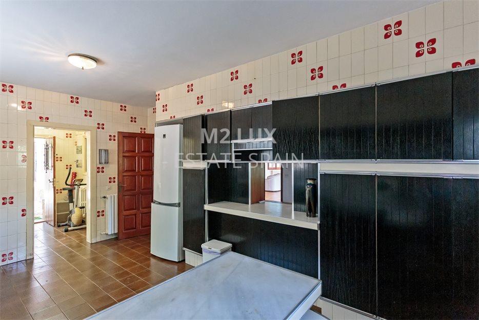 Вилла в Калонже 413 м2 №VL21714258C4  - Продажа - 34 large