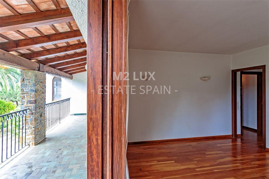 Вилла в Калонже 413 м2 №VL21714258C4  - Продажа - 49 large