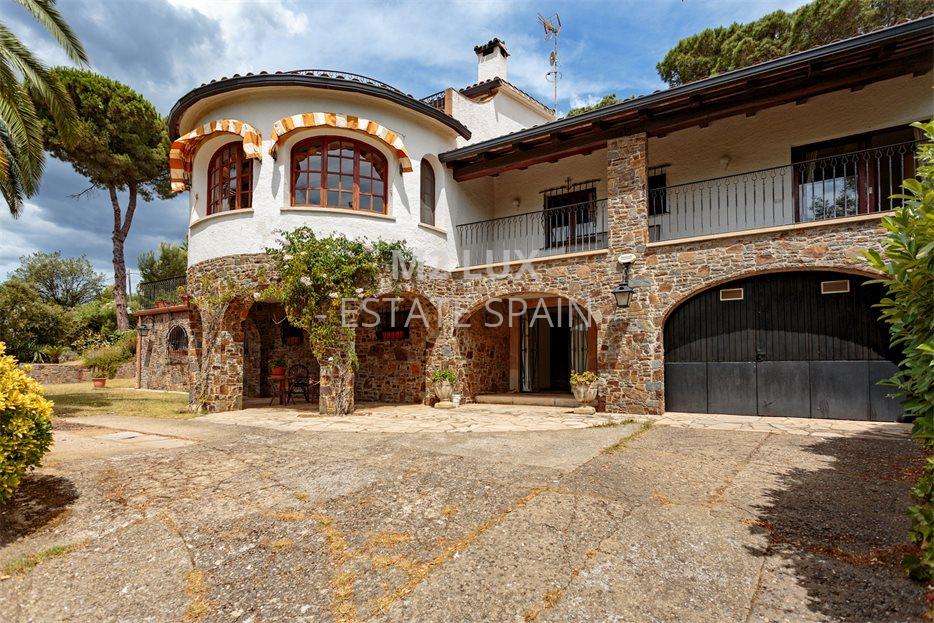 Вилла в Калонже 413 м2 №VL21714258C4  - Продажа - 3 large