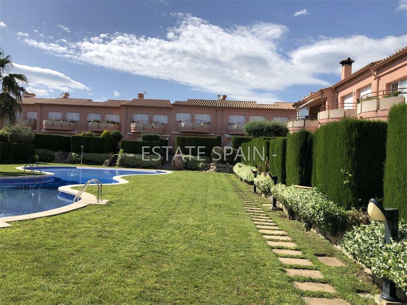 Таунхаус в Плайя-де-Аро 125 м2 №BL18114E1207  - Продажа - 2 large