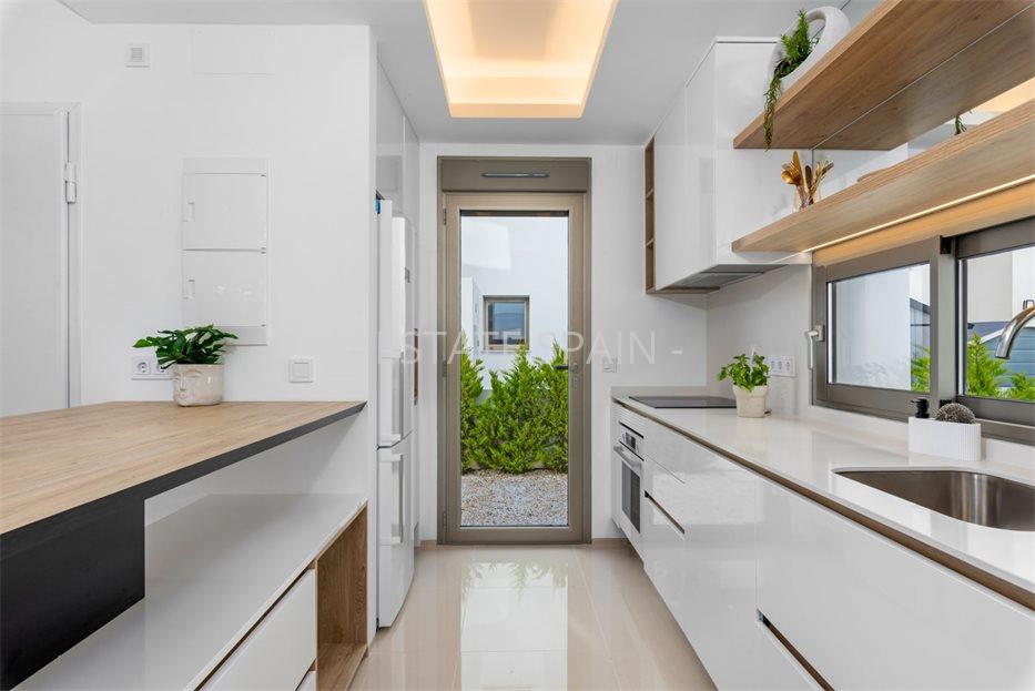 Вилла в Лос-Алькасарес 194 м2 №VL251010E328E  - Продажа - 48 large