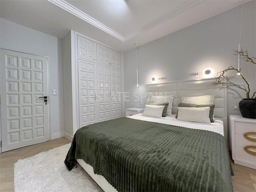 Вилла в Коста-Адехе 350 м2 №VL25121683076  - Продажа - 24 large