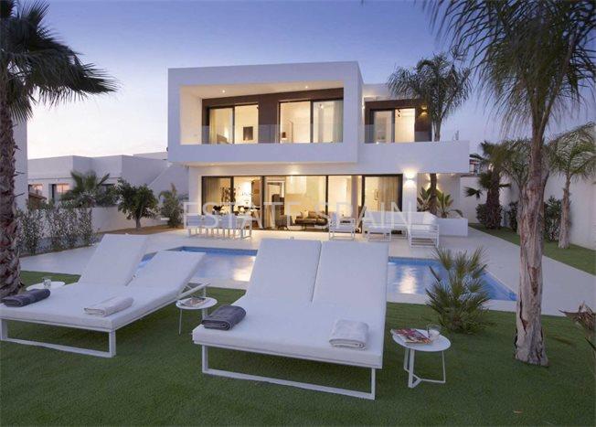 Вилла в Сьюдад-Кесада 158 м2 №VL195160C68F  - Продажа - 1 preview