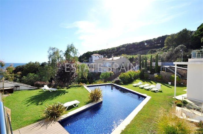 Вилла в Ллорет-де-Маре 280 м2 №VL1912183545  - Продажа - 3 preview