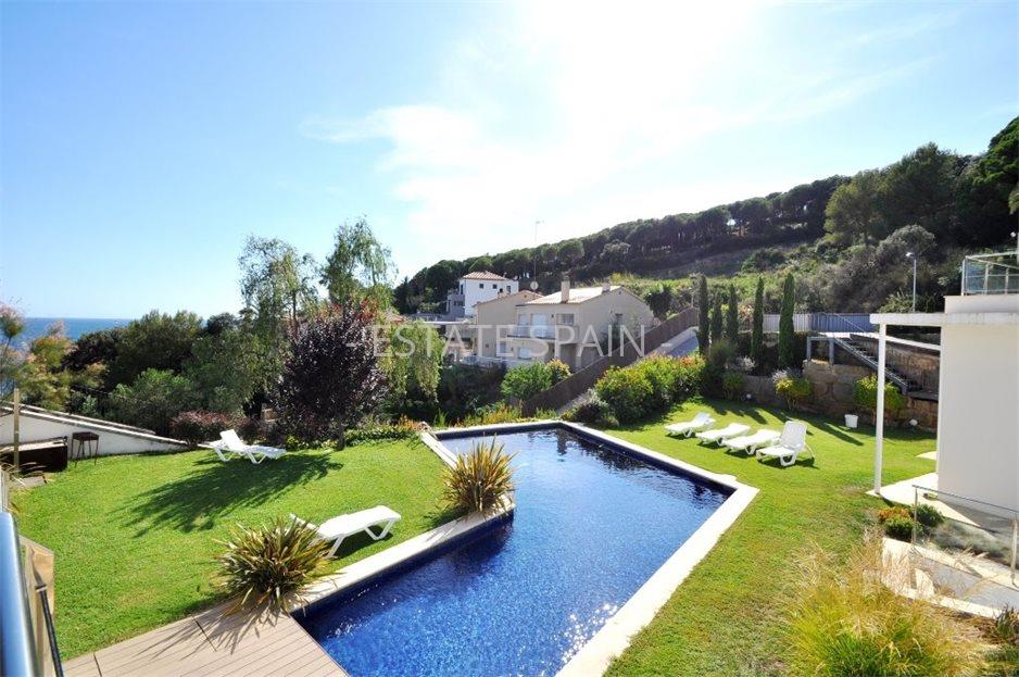 Вилла в Ллорет-де-Маре 280 м2 №VL1912183545  - Продажа - 3 large