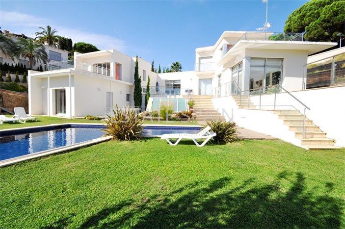 Вилла в Ллорет-де-Маре 280 м2 №VL1912183545  - Продажа - 27 preview