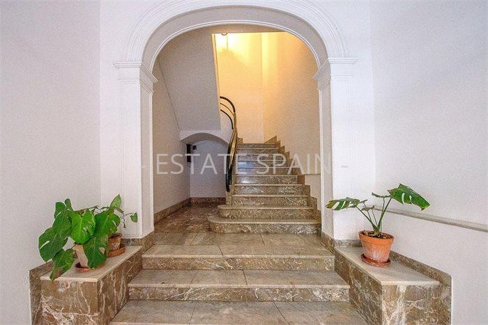 Нежилое здание в Пальма-де-Майорка 745 м2 №COM23105BE551  - Продажа - 1 preview