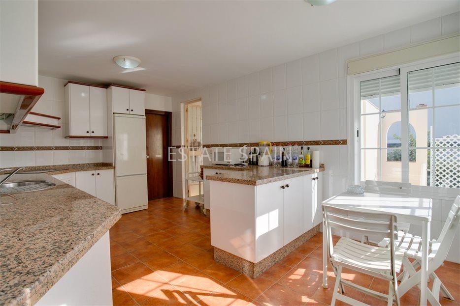 Особняк в Эстепоне 350 м2 №VL19112934ADA  - Продажа - 9 large