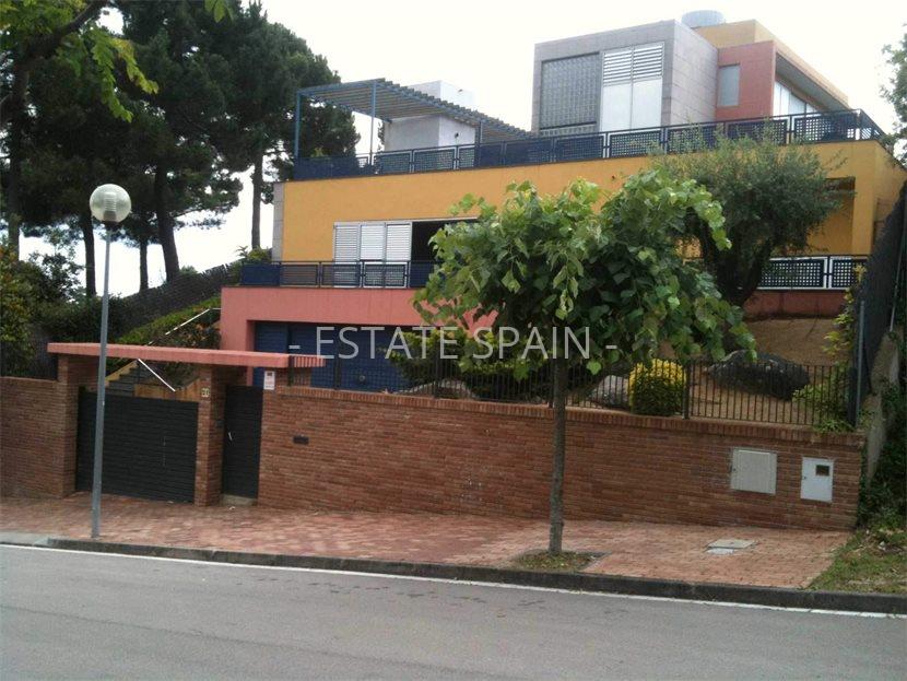 Дом в Сан-Поль-де-Мар 330 м2 №VL19221D3868  - Продажа - 1 large