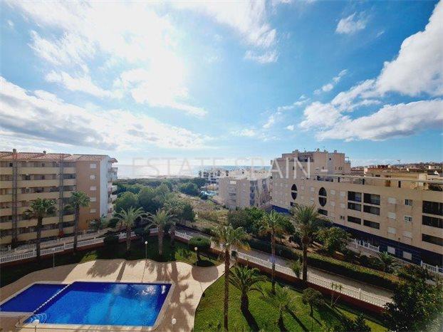 Апартаменты в Торревьехе 95 м2 №ART2463CF2C0  - Продажа - 1 preview