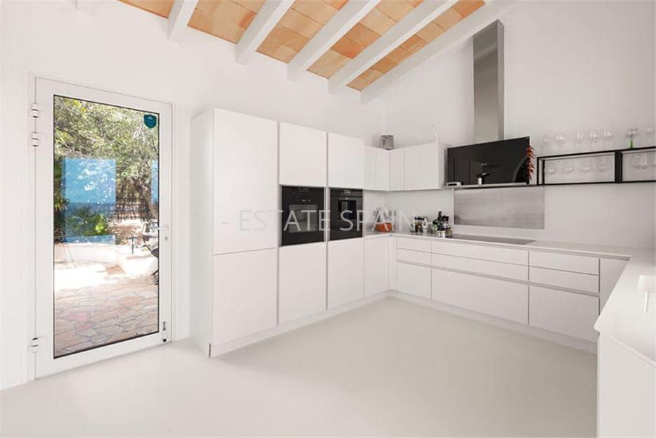 Вилла в Андрайч 464 м2 №VL23116C60D8  - Продажа - 29 large