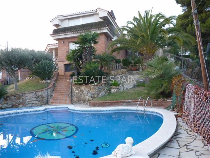 Шале в Санта-Сусанне 187 м2 №TAU18319CC4  - Продажа - 32 large