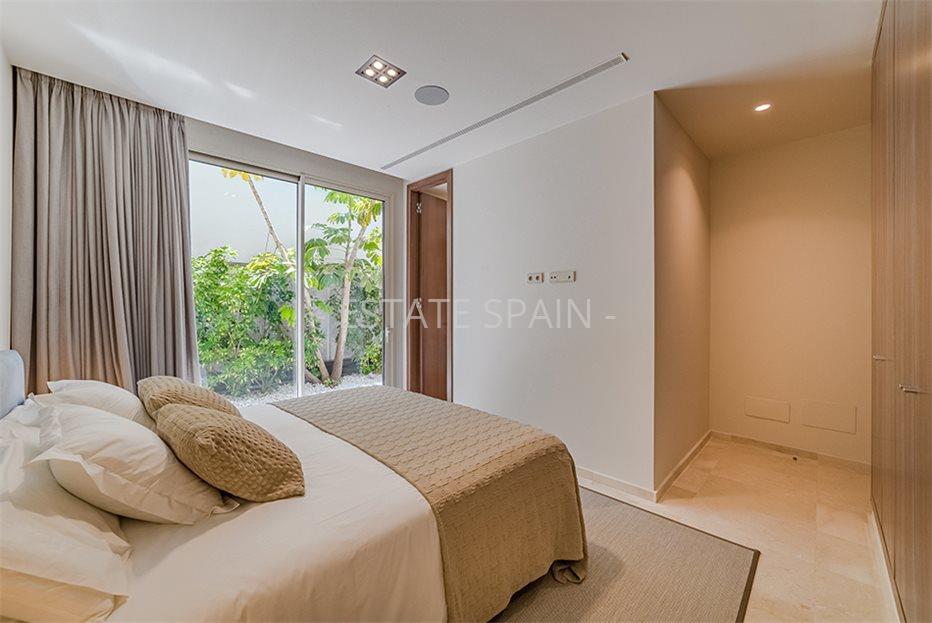 Вилла в Плайя-де-Лас-Америкас 254 м2 №VL2633E8B8F  - Продажа - 9 large