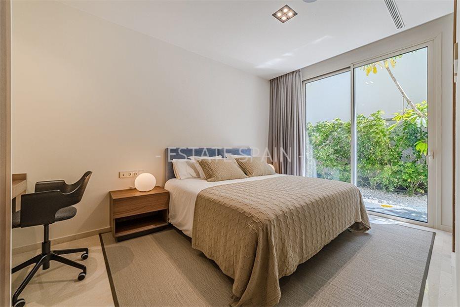 Вилла в Плайя-де-Лас-Америкас 254 м2 №VL2633E8B8F  - Продажа - 7 large