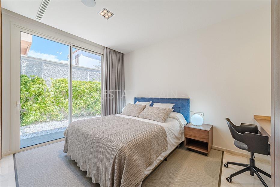 Вилла в Плайя-де-Лас-Америкас 254 м2 №VL2633E8B8F  - Продажа - 8 large