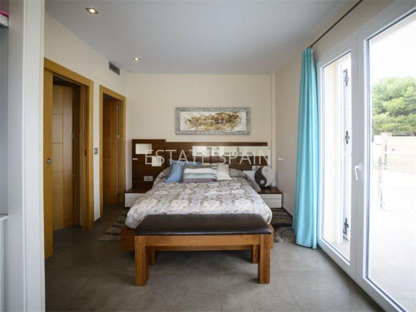 Вилла в Ла-Зения 677 м2 №VL21211C8DD0  - Продажа - 12 large