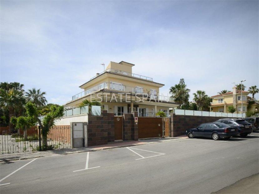 Вилла в Ла-Зения 677 м2 №VL21211C8DD0  - Продажа - 14 large