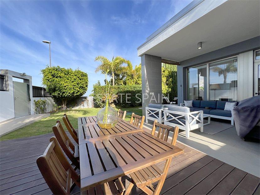 Вилла в Санта-Урсула 350 м2 №VL2412230CB40  - Продажа - 40 large