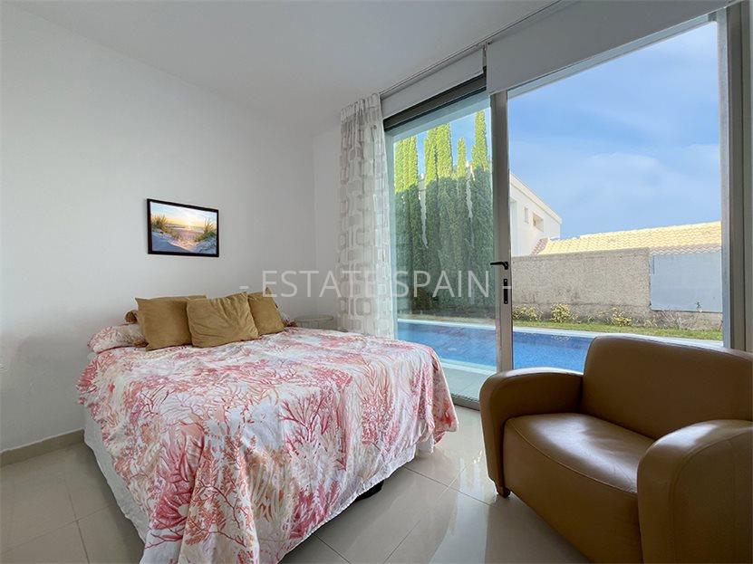 Вилла в Санта-Урсула 350 м2 №VL2412230CB40  - Продажа - 36 large