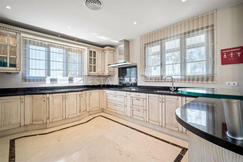 Особняк в Бенаависе 932 м2 №VL2471CC777  - Продажа - 8 large