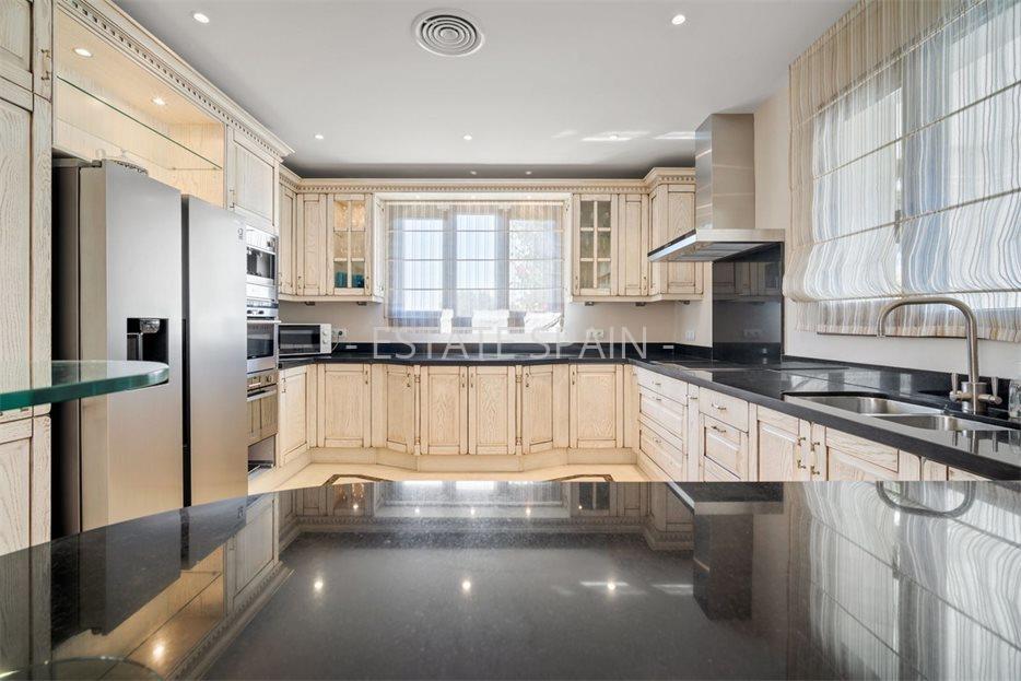 Особняк в Бенаависе 932 м2 №VL2471CC777  - Продажа - 7 large