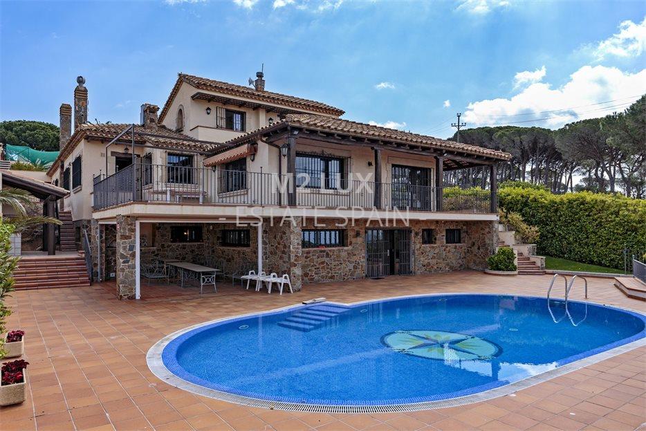 Вилла в Сан-Фелиу-де-Гишольс 689 м2 №VL20728B7234  - Продажа - 1 large