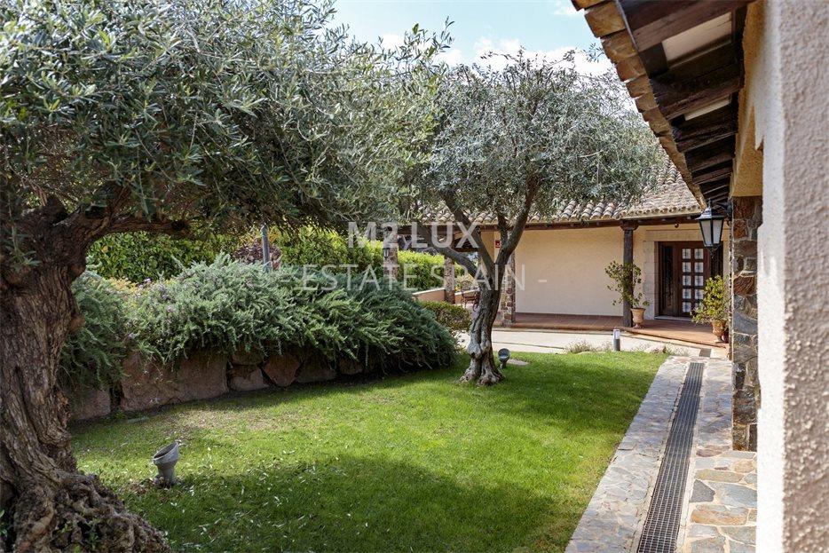 Вилла в Сан-Фелиу-де-Гишольс 689 м2 №VL20728B7234  - Продажа - 99 large